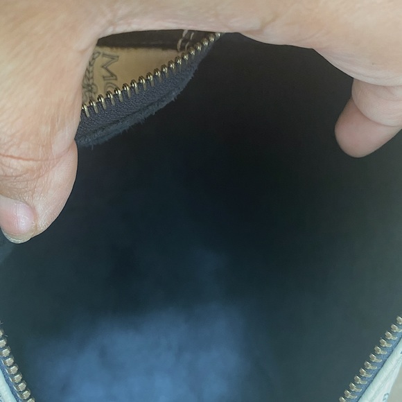 MCM Vintage Barrel Crossbody Bag - Picture 7 of 9